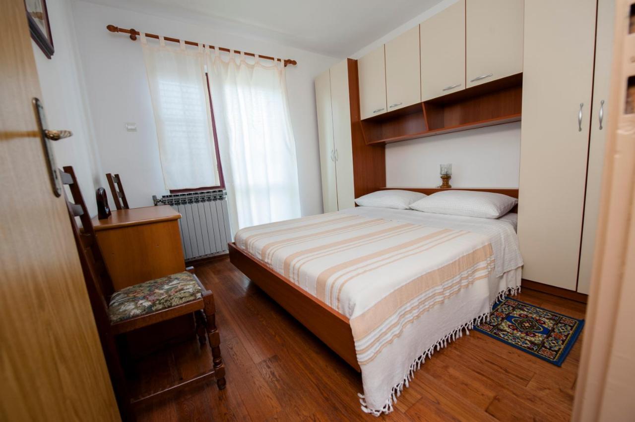 Apartments Val Mari - Laguna Ровин Екстериор снимка