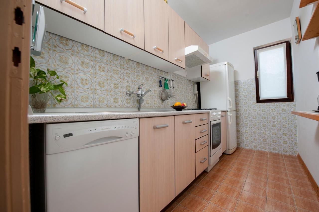Apartments Val Mari - Laguna Ровин Екстериор снимка