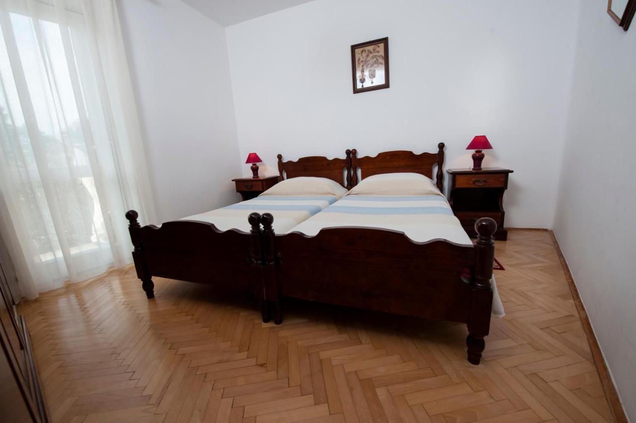 Apartments Val Mari - Laguna Ровин Екстериор снимка