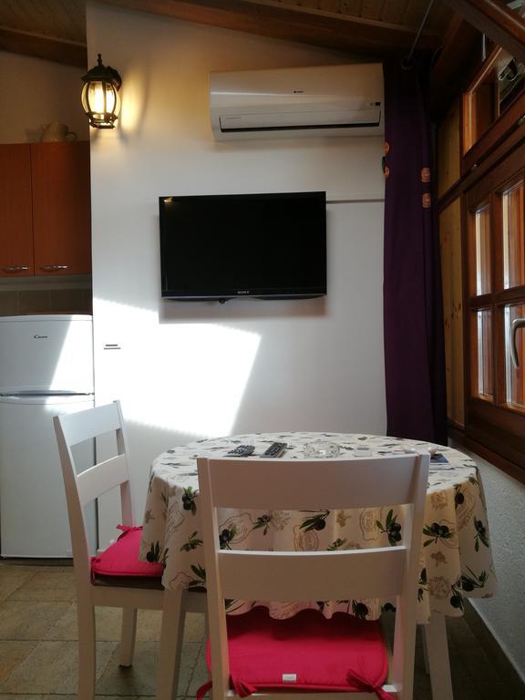 Apartments Val Mari - Laguna Ровин Екстериор снимка