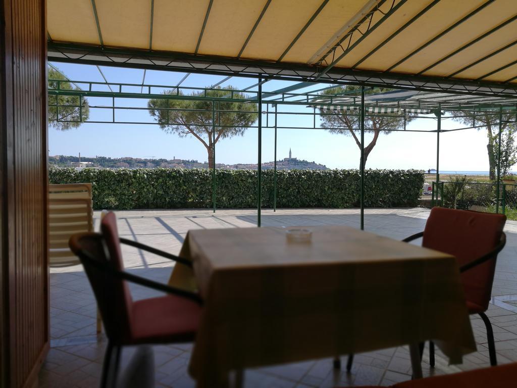 Apartments Val Mari - Laguna Ровин Екстериор снимка