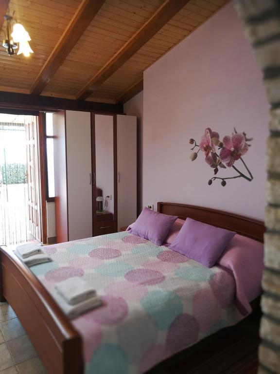 Apartments Val Mari - Laguna Ровин Екстериор снимка