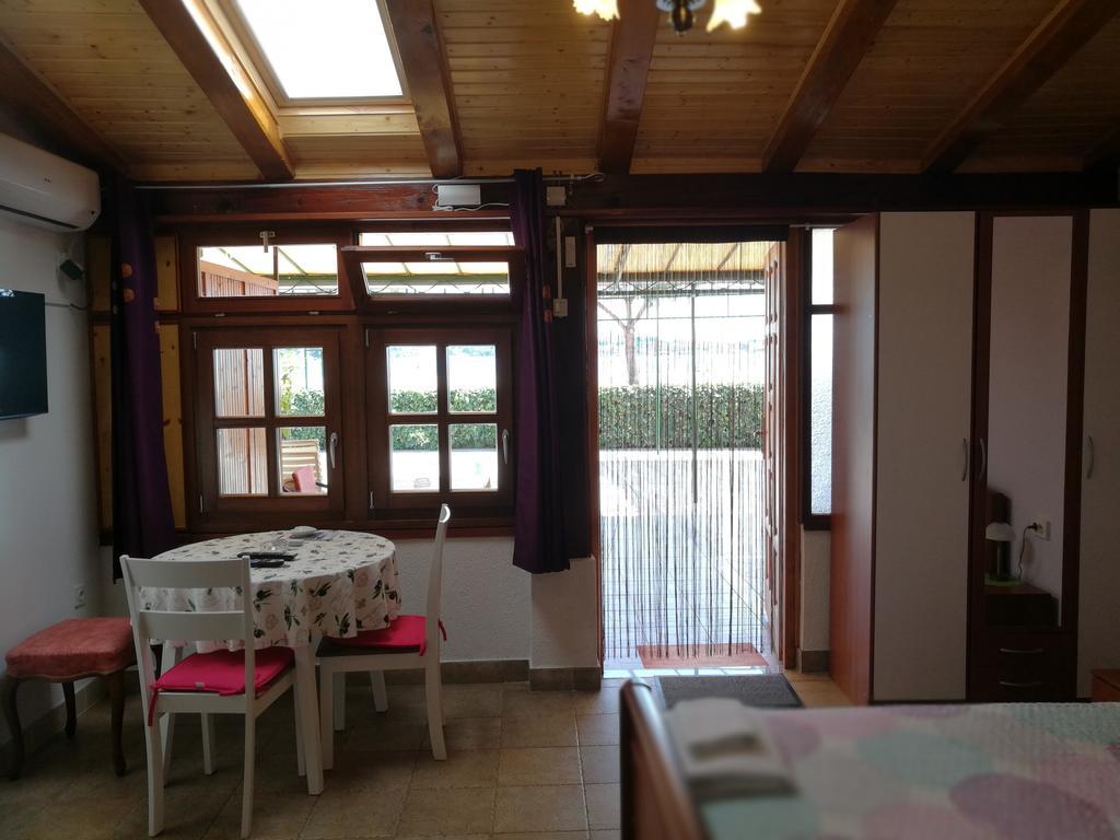 Apartments Val Mari - Laguna Ровин Екстериор снимка